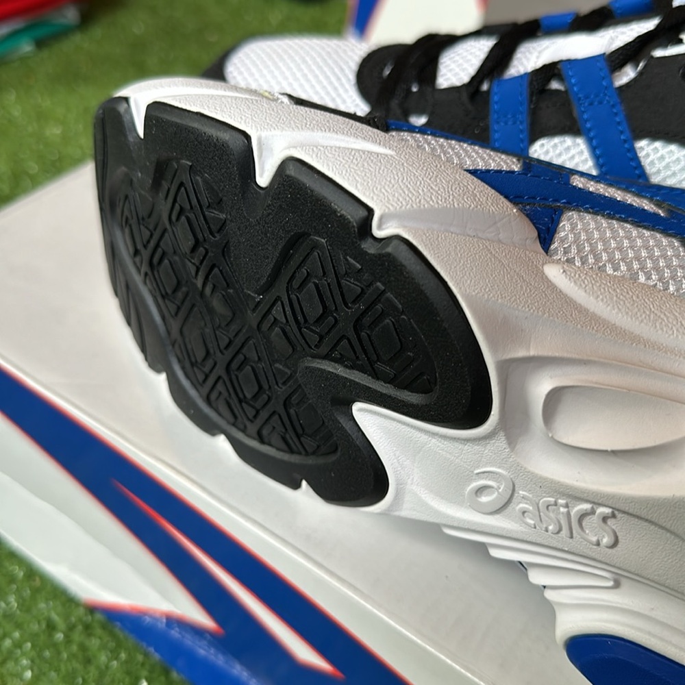 ASICS Men Gel BND Sneakers - Picture 7 of 7